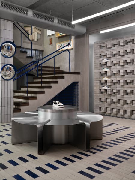 Gully Labs Sneaker Store